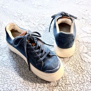 Tory Burch Ladybug Denim Sneakers Blue Low Top Lace Up Size 7🧡